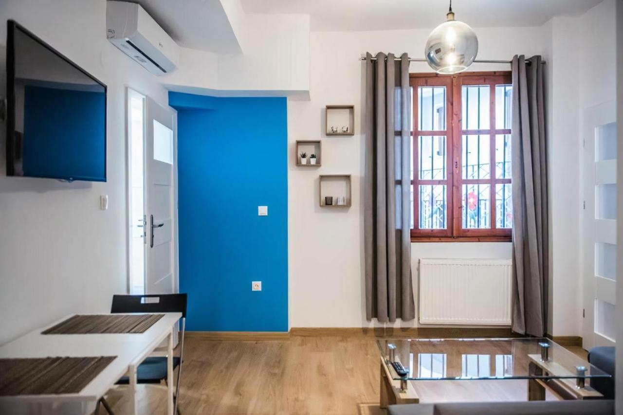 Blue Geranium With Private Backyard Apartment Солун Екстериор снимка